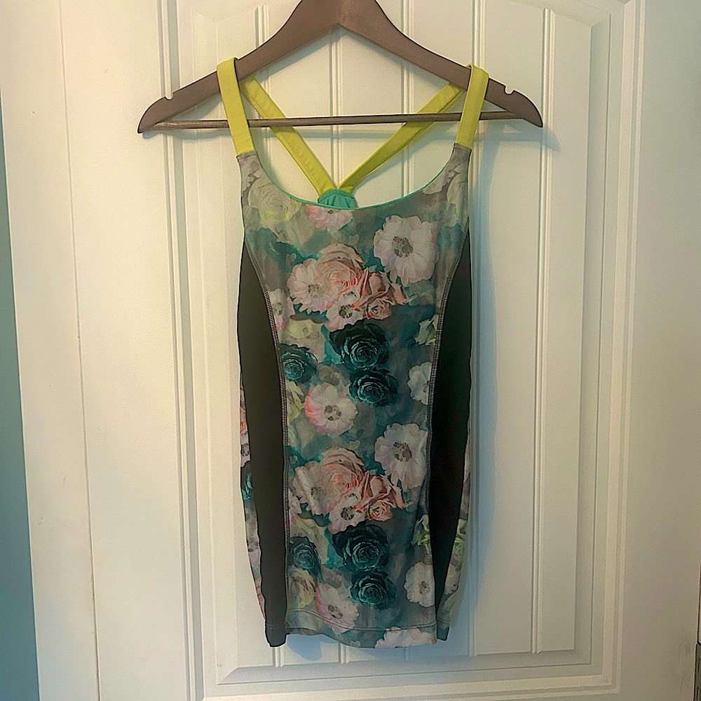 MPG fitness floral tank with built in bra - Never worn